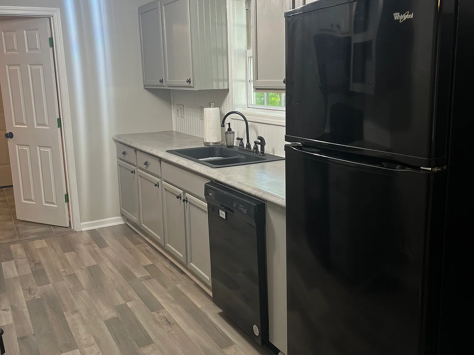 2 bed, 1100 sqft, $1,650 — Photo 4