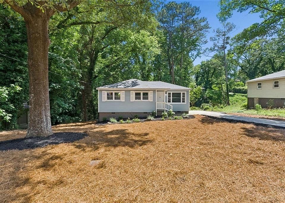 1st image of 612 Hickory Trl SE