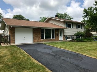 1300 Highland Blvd, Hoffman Estates, IL 60169