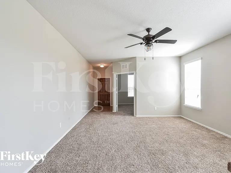 6503 Davenport Bay — Photo 8