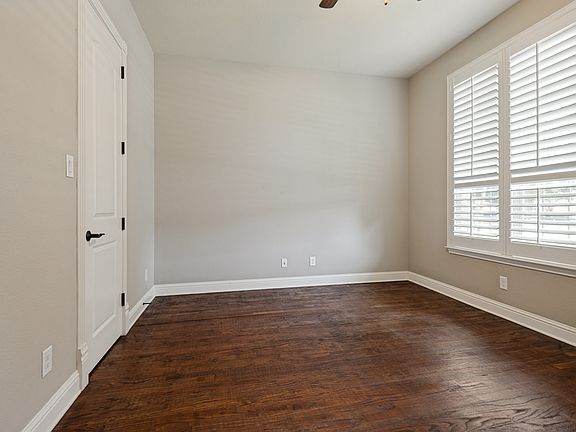 4th image of 2416 Top Rail Ln