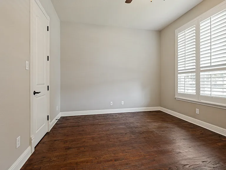2416 Top Rail Ln — Photo 4