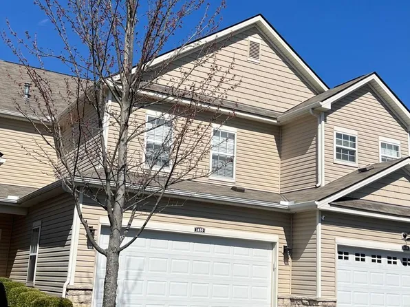 1450 Lakes Circle Dr, Columbus, OH 43240