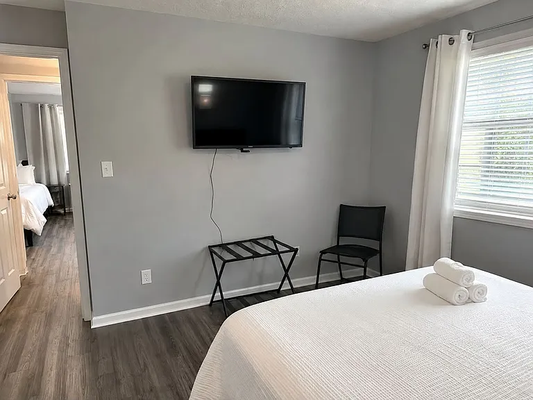 1441 Andrews St NW — Photo 1