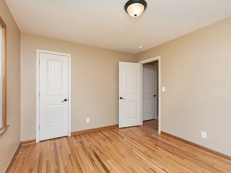 3049 S Parkview Ave — Photo 17