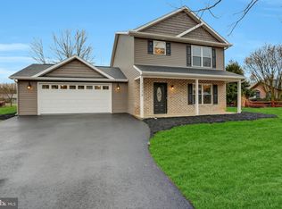 1138 Fiddler Rd, Chambersburg, PA 17202