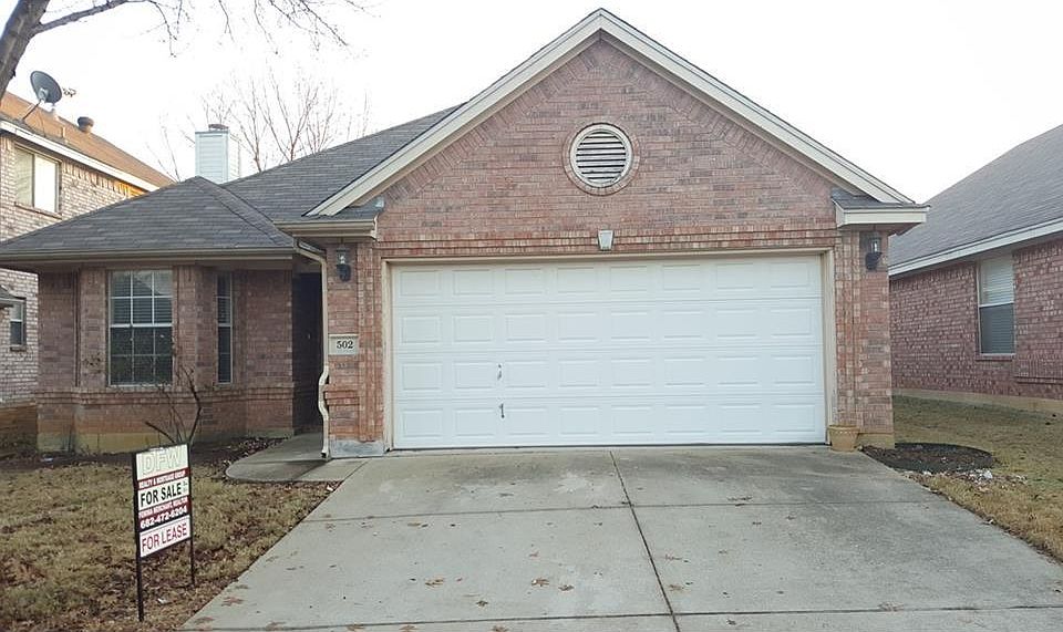 1st image of 502 Harwood Ct