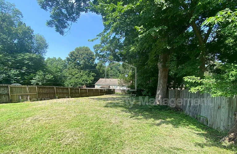 137 S Fenwick Rd — Photo 25