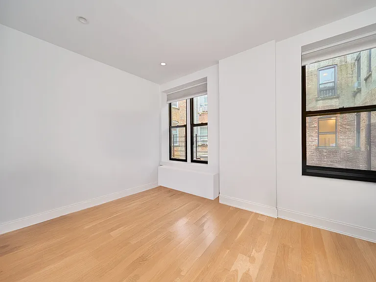 325 W 93rd St #5D — Photo 5