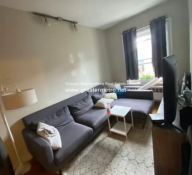 435 Hanover St #4D — Photo 1