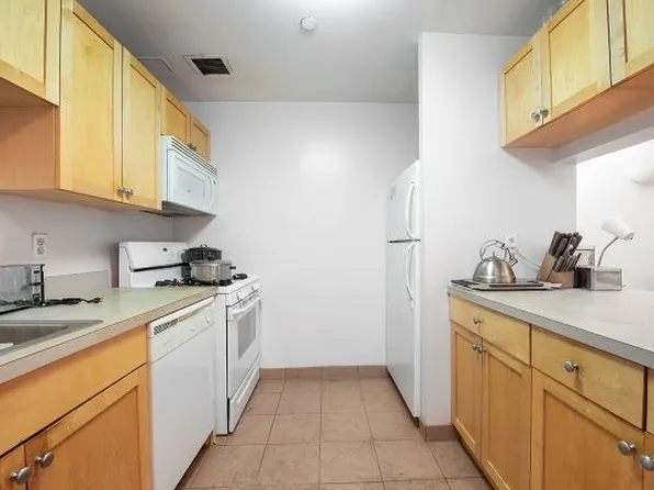 239 West 148th Street image 2 of 10