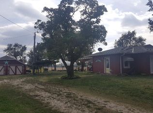 480 7th Rd, Clay Center, KS 67432