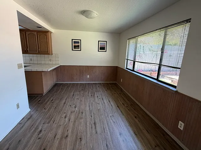 144 Jeffrey Dr — Photo 4