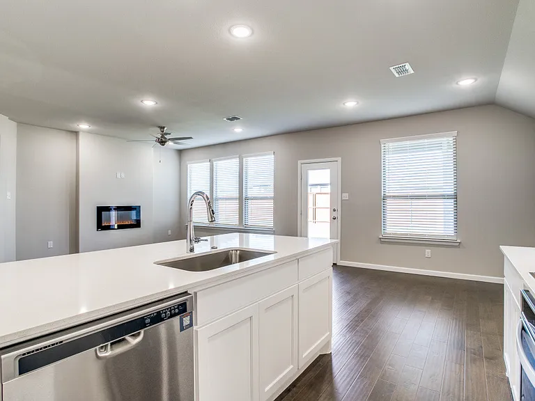 313 Ember Cir — Photo 10