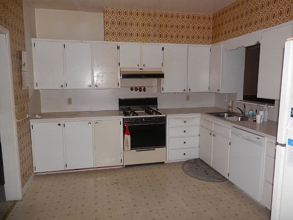 5th image of 117 Country Club Dr