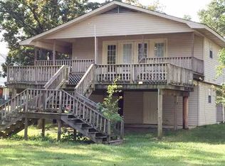 5530 Dead River Rd, Gautier, MS 39553