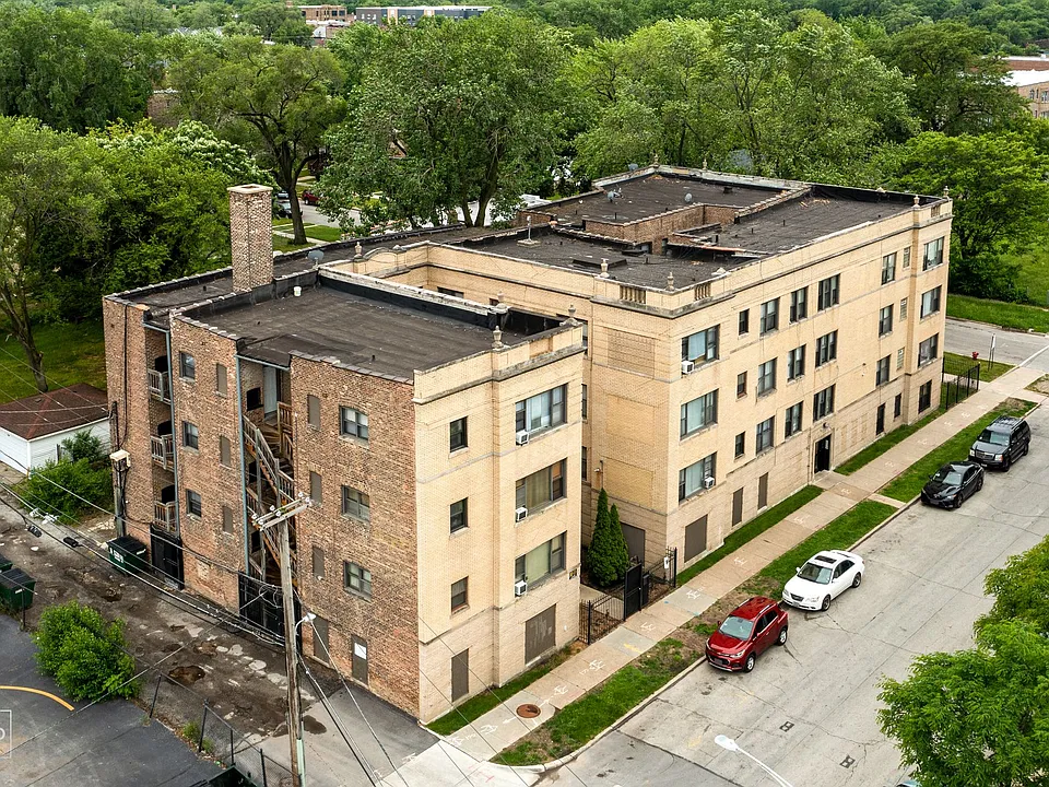 7003 S Harper
