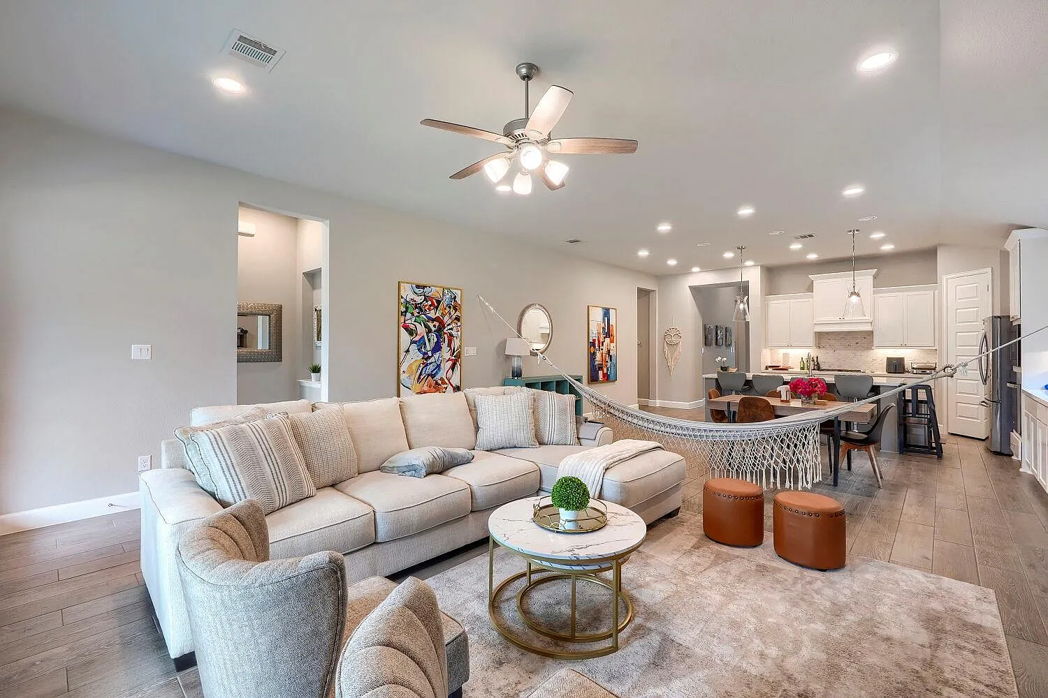 4 bed, 3.0 bath, 2504 sqft, $3,000 — Photo 2