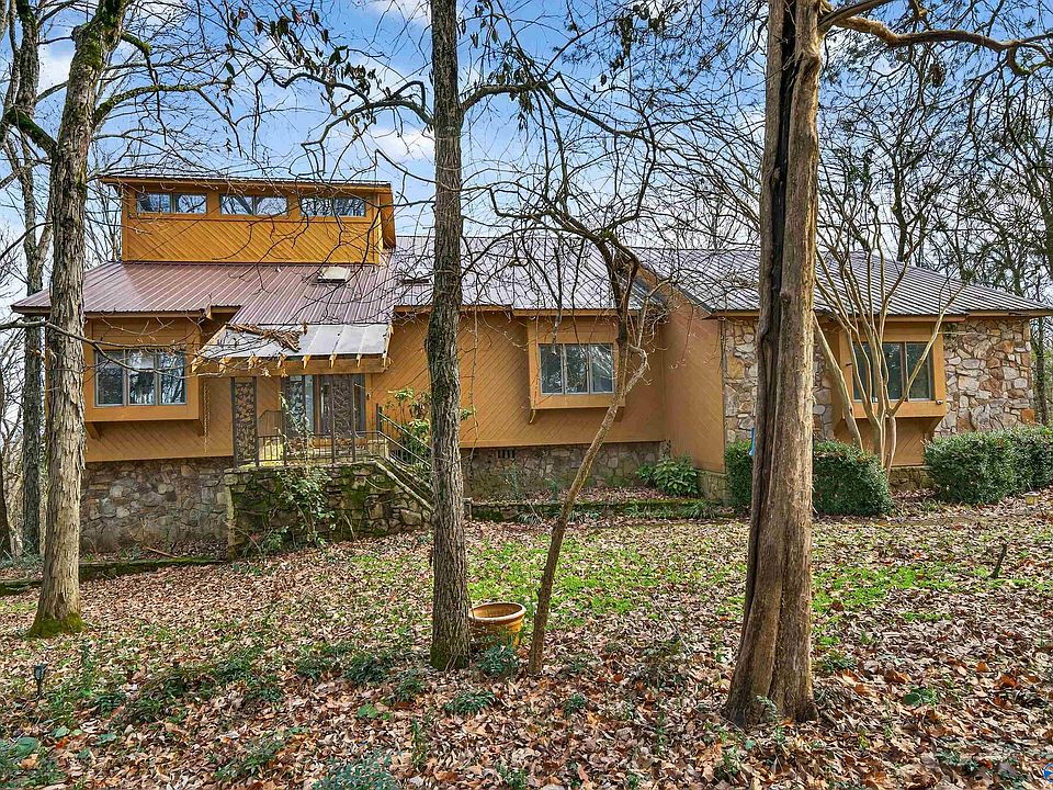 1st image of 161 Stoneway Trl