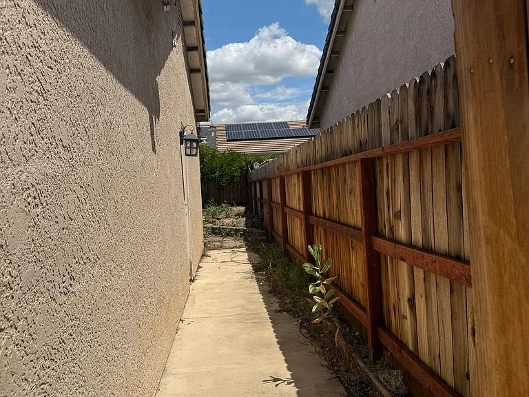 314 N Cypress Ave — Photo 25