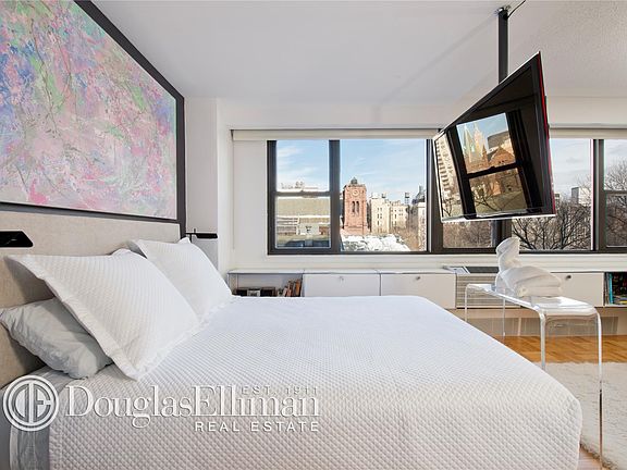4th image of 230 E 15th St APT 6N