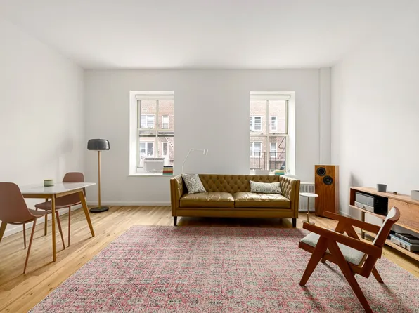 99 Bank Street image 1 of 11