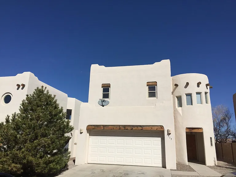 7315 Via Contenta NE — Photo 4