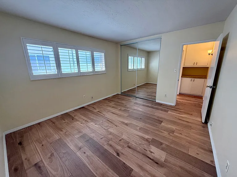 1464 Essex St #7 — Photo 13