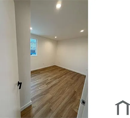 7714 1/2 S Hoover St — Photo 6