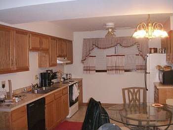 4th image of 210 William Latham Dr