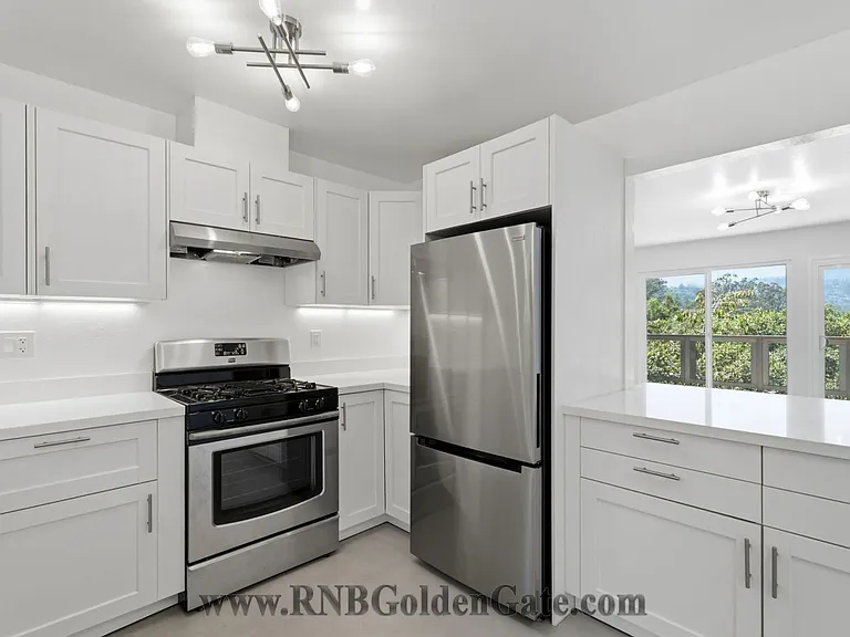958 Greenhill Rd — Photo 4