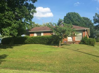 2086 Landon Rd, Clarksville, TN 37043
