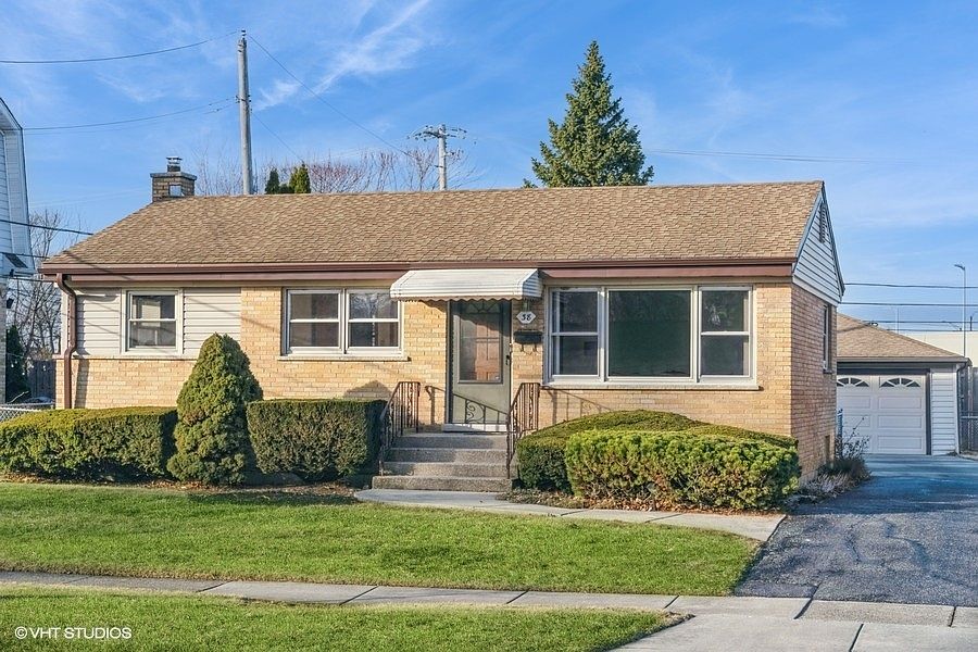 1st image of 38 Wisconsin Dr