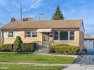 38 Wisconsin Dr, Des Plaines, IL 60016