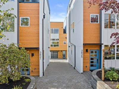 3825 Ashworth Avenue N, Seattle, WA, 98103