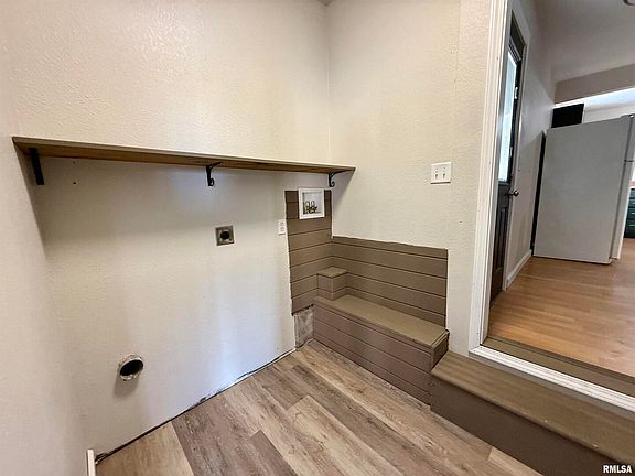 5th image of 6862 Sparrow Ln