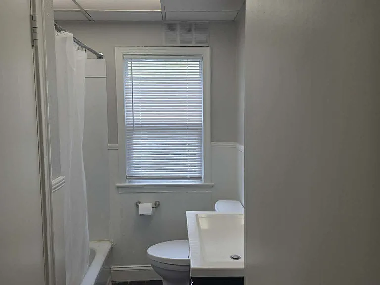 328 Hanover Ct — Photo 7
