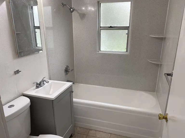 Charming 2 Bedroom, 1 Bathroom Unit in Vallejo! — Photo 8