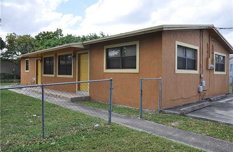 1st image of 121 NW 12th Ave
