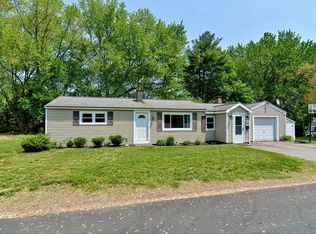 16 Rondeau Rd, Bellingham, MA 02019