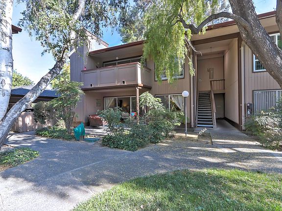 4th image of 121 Buckingham Dr Unit 56