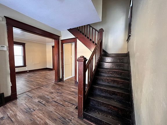 2nd image of 437 Hiett Ave