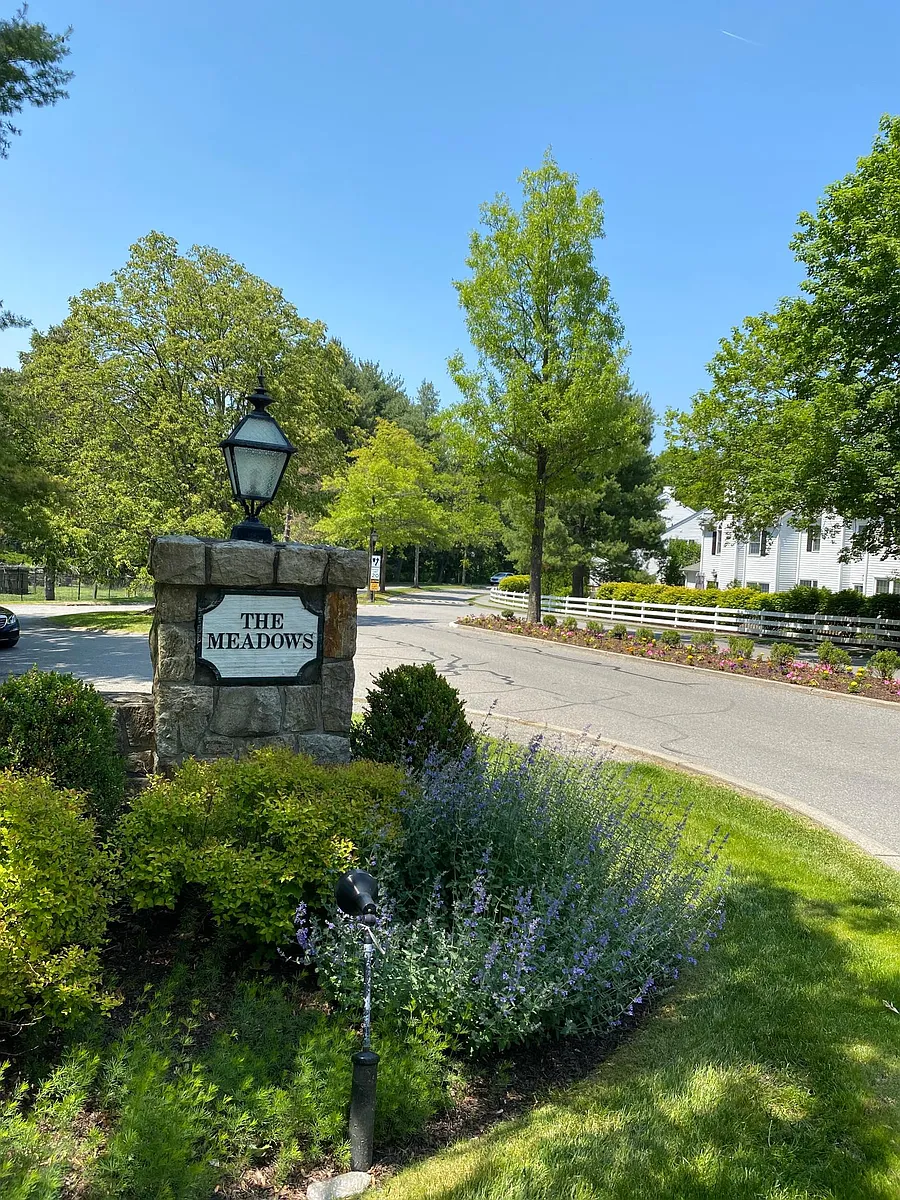 Building Photo - 17 Briar Ct #17