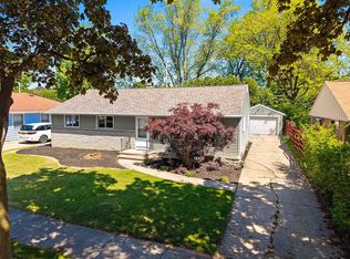 1006 E Lindbergh St, Appleton, WI 54911