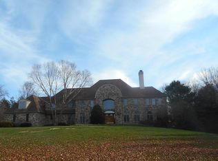 1 Gregory Ln, Newtown Square, PA 19073