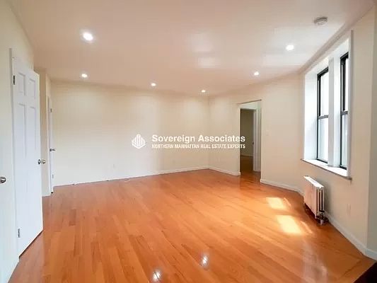 2nd image of 850 W 176th St APT 4A