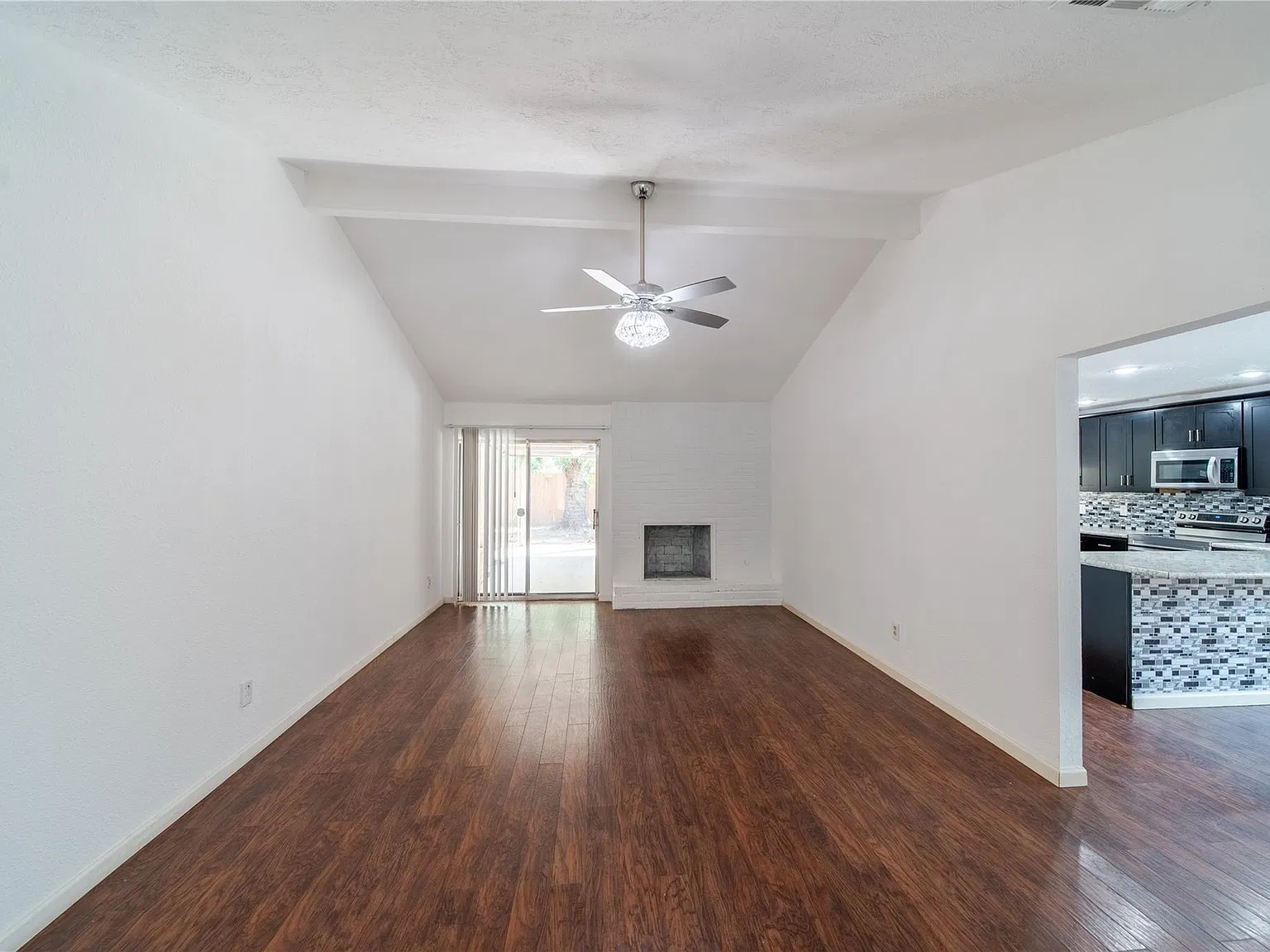 4 bed, 2.0 bath, 2143 sqft, $1,745 — Photo 4