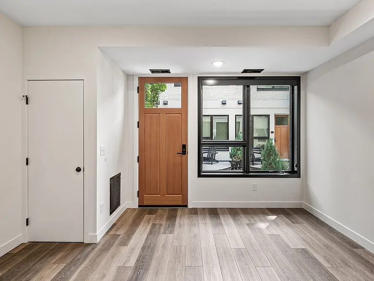 Olive Apartments — Photo 56