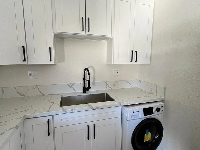 537 Ramona Ave — Photo 2