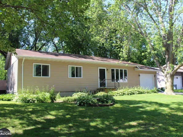 110 Indian Ave, Forest City, IA 50436